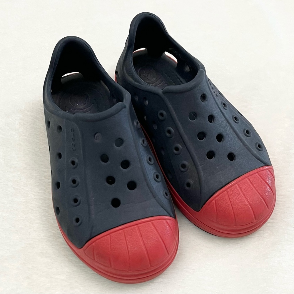 Crocs Navy Blue and Red Bump It Shoes Toddler Size 8c - Picture 4 of 8